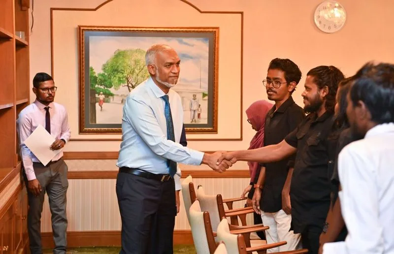 Muizzu-leyalhaaa-kudhin